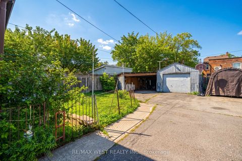 Photo 24 at 257 Delaware Avenue, Junction, Toronto