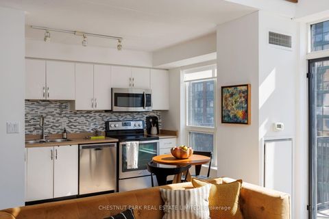Photo 6 at 611 - 800 King Street W, Niagara, Toronto
