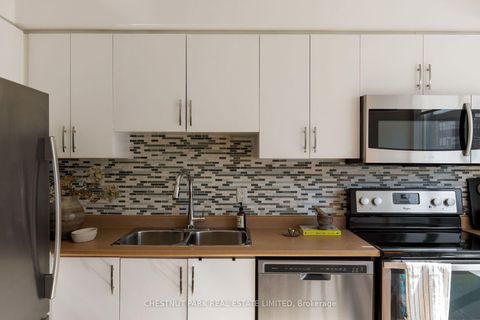 Photo 9 at 611 - 800 King Street W, Niagara, Toronto