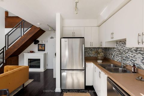 Photo 10 at 611 - 800 King Street W, Niagara, Toronto