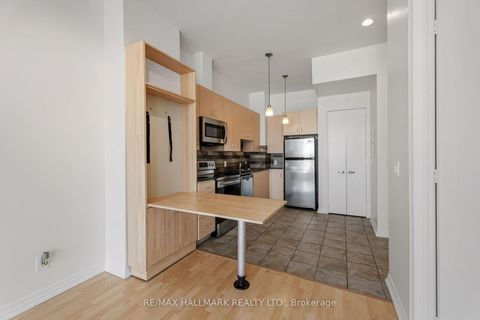 Photo 6 at 606 - 797 Don Mills Road, Flemingdon Park, Toronto
