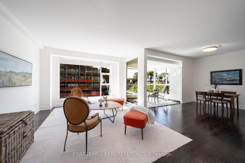 Photo 3 at 215 - 77 Avenue Road, Annex, Toronto