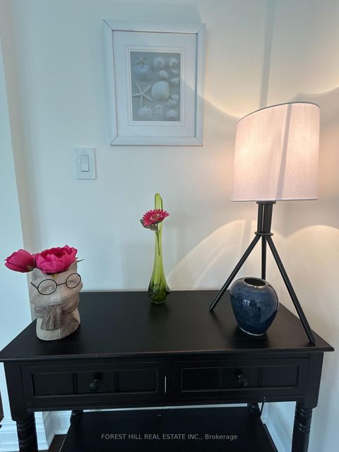 Photo 11 at 215 - 77 Avenue Road, Annex, Toronto