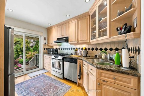 Photo 11 at 305 Renforth Drive, Etobicoke West Mall, Toronto