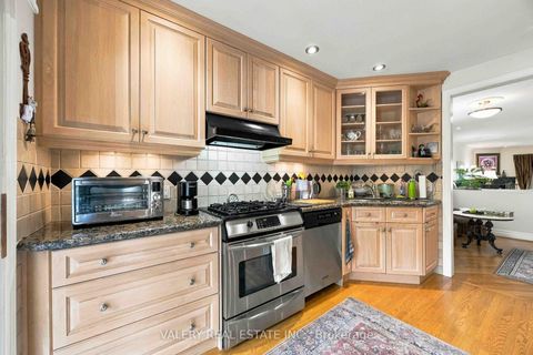 Photo 12 at 305 Renforth Drive, Etobicoke West Mall, Toronto