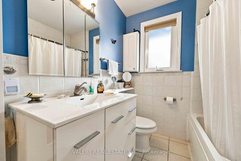 Photo 15 at 305 Renforth Drive, Etobicoke West Mall, Toronto
