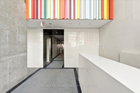 Photo 4 at 613 - 25 Oxley Street, Waterfront Communities C1, Toronto