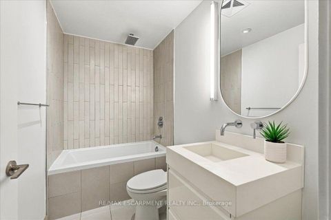 Photo 6 at 613 - 25 Oxley Street, Waterfront Communities C1, Toronto