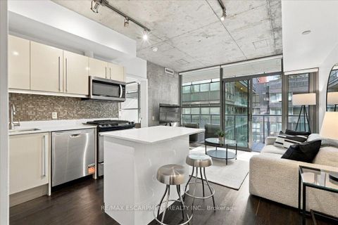 Photo 8 at 613 - 25 Oxley Street, Waterfront Communities C1, Toronto