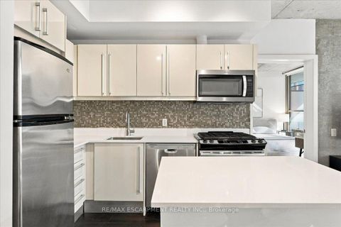 Photo 9 at 613 - 25 Oxley Street, Waterfront Communities C1, Toronto