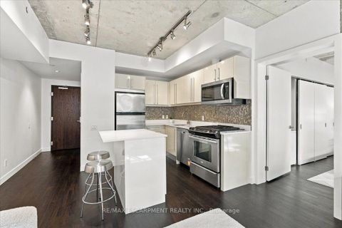 Photo 12 at 613 - 25 Oxley Street, Waterfront Communities C1, Toronto