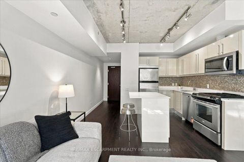 Photo 14 at 613 - 25 Oxley Street, Waterfront Communities C1, Toronto