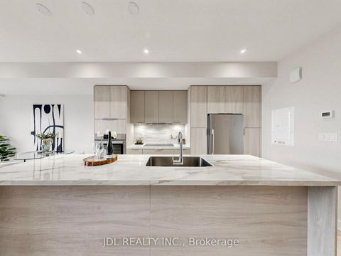 Photo 3 at 28 Sonic Way, Flemingdon Park, Toronto