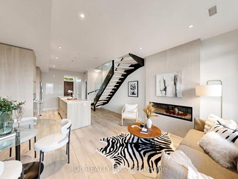 Photo 7 at 28 Sonic Way, Flemingdon Park, Toronto