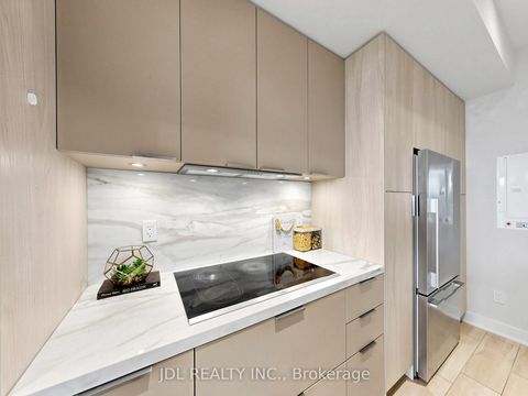 Photo 12 at 28 Sonic Way, Flemingdon Park, Toronto