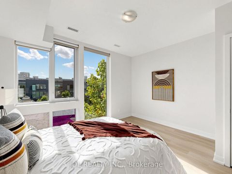 Photo 28 at 28 Sonic Way, Flemingdon Park, Toronto
