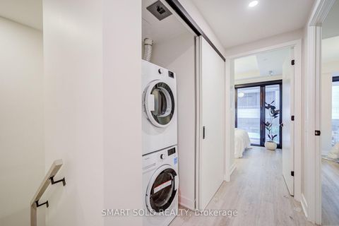 Photo 15 at TH05 - 55 Charles Street E, Yonge Corridor, Toronto