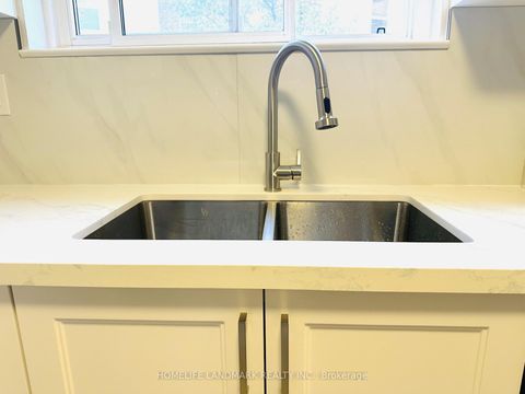 Photo 8 at 136 - 15 Esterbrooke Avenue, Don Valley Village, Toronto