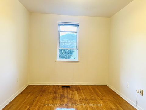 Photo 11 at 136 - 15 Esterbrooke Avenue, Don Valley Village, Toronto