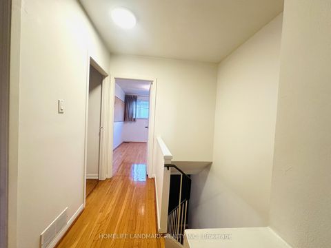 Photo 14 at 136 - 15 Esterbrooke Avenue, Don Valley Village, Toronto