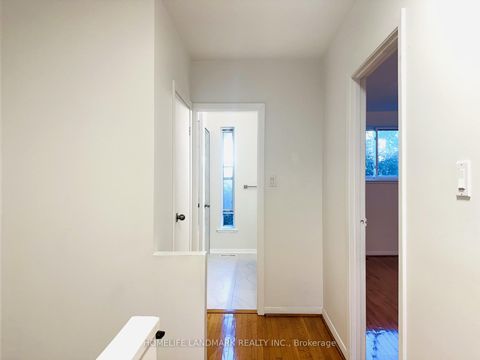 Photo 15 at 136 - 15 Esterbrooke Avenue, Don Valley Village, Toronto
