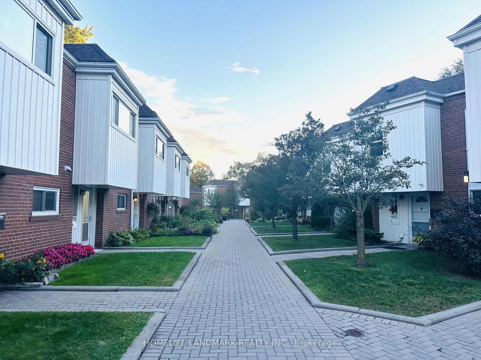 136 - 15 Esterbrooke Avenue, Don Valley Village, Toronto 