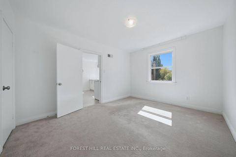 Photo 13 at 147 Viewmount Avenue, Lawrence, Toronto