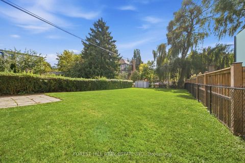 Photo 20 at 147 Viewmount Avenue, Lawrence, Toronto