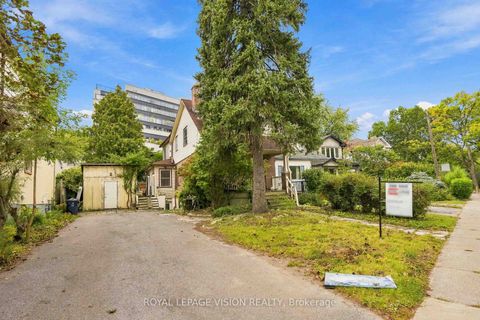 Photo 1 at 9 East Road, Cliffside, Toronto