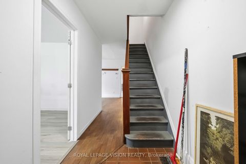 Photo 3 at 9 East Road, Cliffside, Toronto