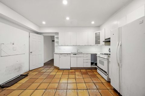 Photo 9 at 9 East Road, Cliffside, Toronto