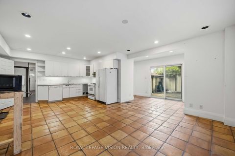 Photo 11 at 9 East Road, Cliffside, Toronto