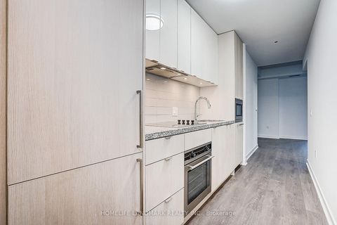 Photo 11 at 702 - 115 Blue Jays Way, Waterfront Communities C1, Toronto