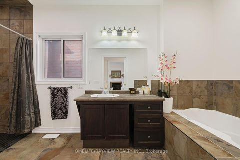 Photo 7 at 126 Raymond Crescent, Painswick South, Barrie