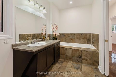 Photo 8 at 126 Raymond Crescent, Painswick South, Barrie