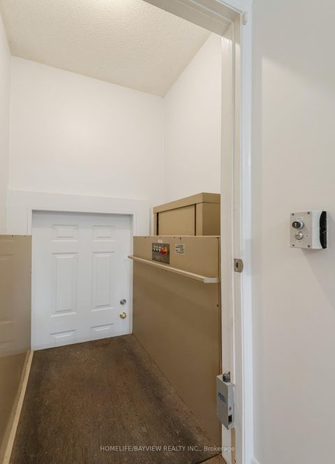 Photo 13 at 126 Raymond Crescent, Painswick South, Barrie