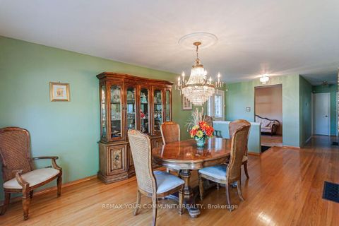Photo 4 at 15 Valencia Crescent, Maple Leaf, Toronto