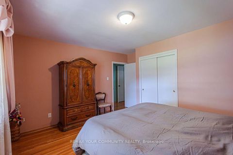 Photo 16 at 15 Valencia Crescent, Maple Leaf, Toronto