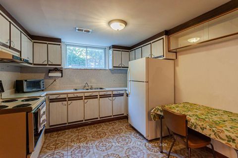 Photo 24 at 15 Valencia Crescent, Maple Leaf, Toronto