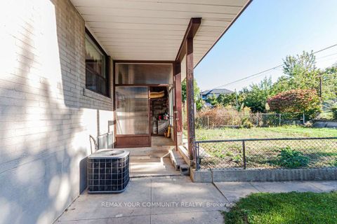 Photo 31 at 15 Valencia Crescent, Maple Leaf, Toronto