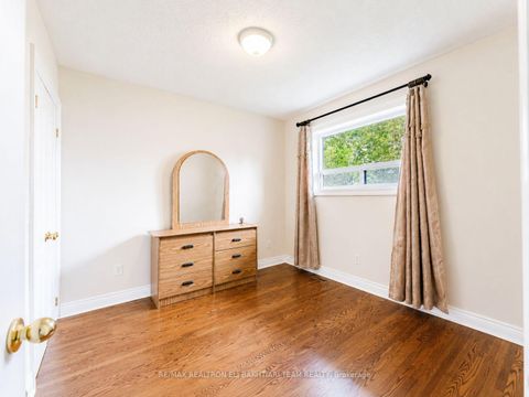 Photo 33 at 180 Woodsworth Road, Windfields, Toronto