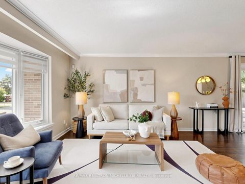 Photo 7 at 71 Oakmeadow Boulevard, Morningside, Toronto