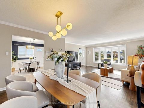 Photo 9 at 71 Oakmeadow Boulevard, Morningside, Toronto
