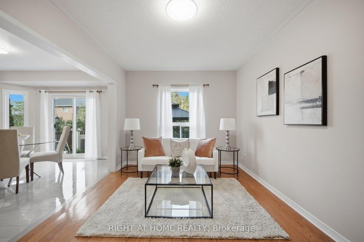 Photo 14 at 975 Mantle Crescent, East Credit, Mississauga