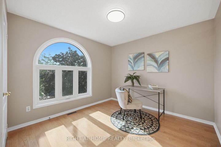 Photo 27 at 975 Mantle Crescent, East Credit, Mississauga