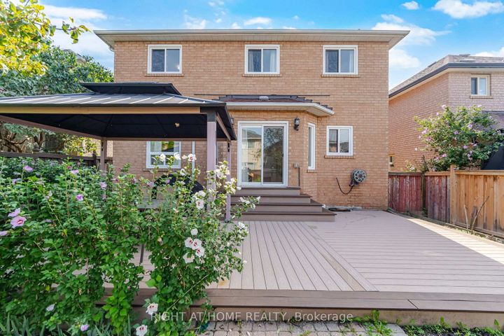 Photo 31 at 975 Mantle Crescent, East Credit, Mississauga