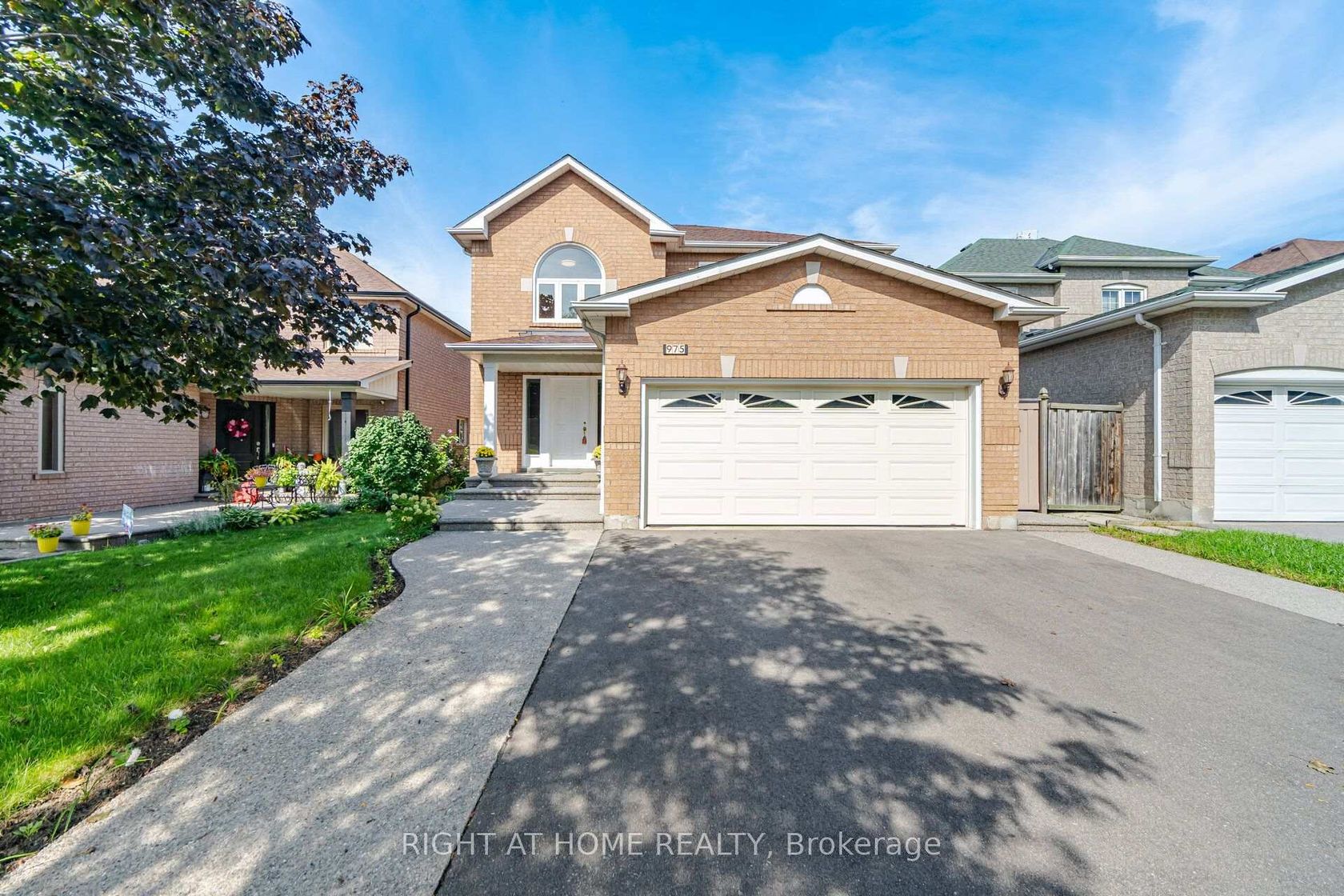 975 Mantle Crescent, East Credit, Mississauga 2