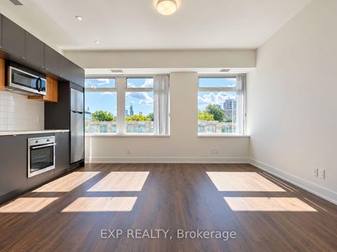 Photo 7 at 315 - 111 St Clair Avenue W, St. Clair, Toronto