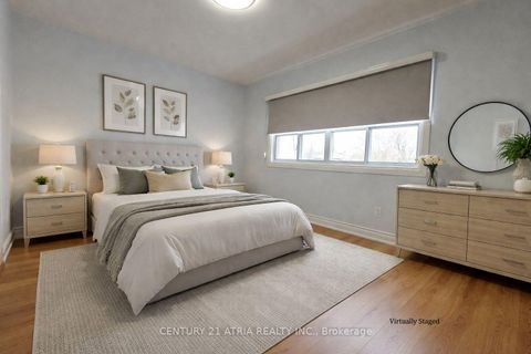 Photo 13 at 143 Purpledusk Trail, Morningside, Toronto
