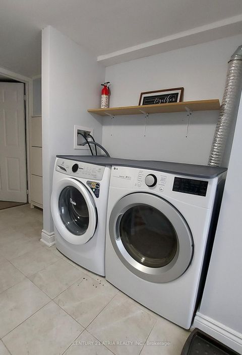 Photo 25 at 143 Purpledusk Trail, Morningside, Toronto